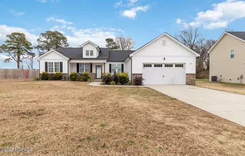 9735 Chapman Rd, Bailey, NC 27807