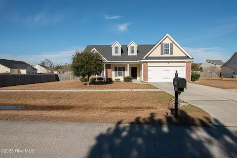 203 Sunstone Ct, Jacksonville, NC 28546