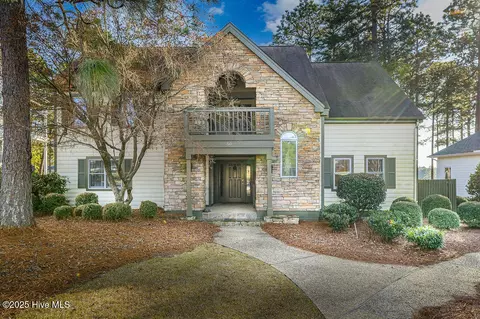 50 Cochrane Castle Cir, Pinehurst, NC 28374