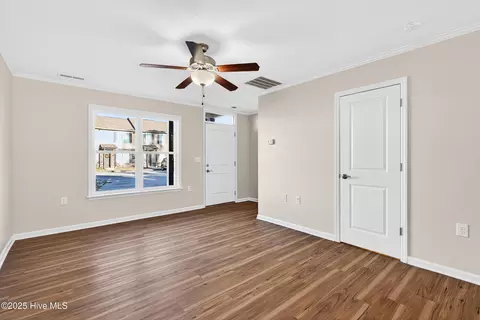 Living - 415 Sullivan Loop Rd, Midway Park, NC 28544 photo 2 of 3