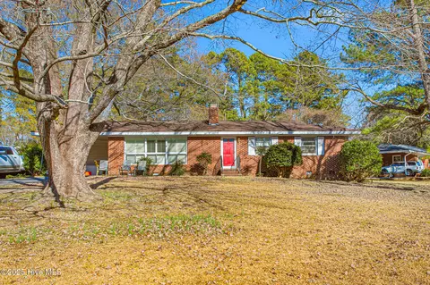 5101 Stockton Dr, Raleigh, NC 27606