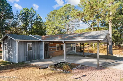 Exterior - 42 Low Tide Ln, Bath, NC 27808 photo 5 of 6