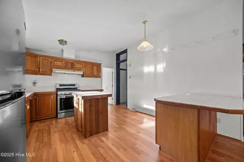 Kitchen - 42 Low Tide Ln, Bath, NC 27808 photo 1 of 1