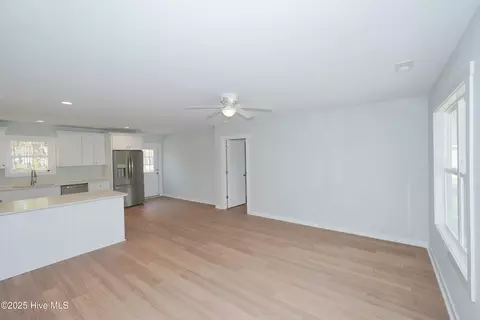Living - 649 Prospect Rd, Boiling Spring Lakes, NC 28461 photo 3 of 4