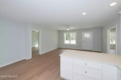 Living - 649 Prospect Rd, Boiling Spring Lakes, NC 28461 photo 2 of 4