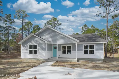649 Prospect Rd, Boiling Spring Lakes, NC 28461