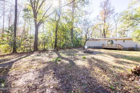 Exterior - 312 Peanut Rd, Hampstead, NC 28443 photo 6 of 10