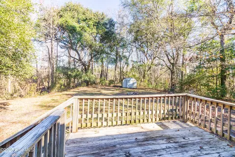 Exterior - 312 Peanut Rd, Hampstead, NC 28443 photo 8 of 10