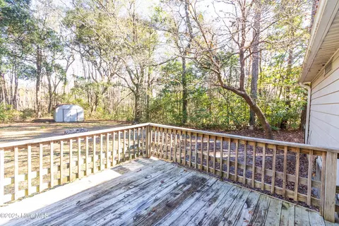 Exterior - 312 Peanut Rd, Hampstead, NC 28443 photo 9 of 10