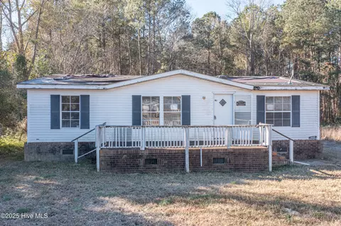193 Peach St, Clarkton, NC 28433