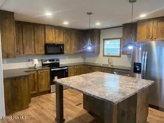 110 S 1st St, Princeville, NC 27886 photo 3