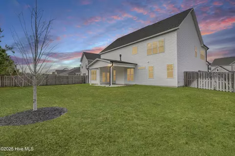 Exterior - 102 E Yellow Lois Dr, Hampstead, NC 28443 photo 1 of 7