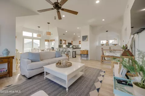 Living - 824 Windswept Ct, Corolla, NC 27927 photo 3 of 8