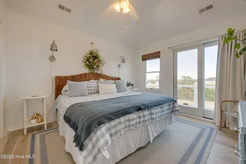 Bedroom - 824 Windswept Ct, Corolla, NC 27927 photo 1 of 13