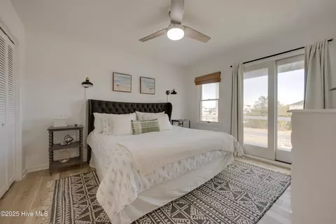 Bedroom - 824 Windswept Ct, Corolla, NC 27927 photo 4 of 13