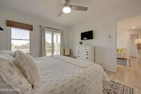 Bedroom - 824 Windswept Ct, Corolla, NC 27927 photo 5 of 13