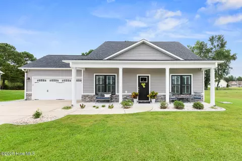 406 Antioch Lakes Rd, New Bern, NC 28560
