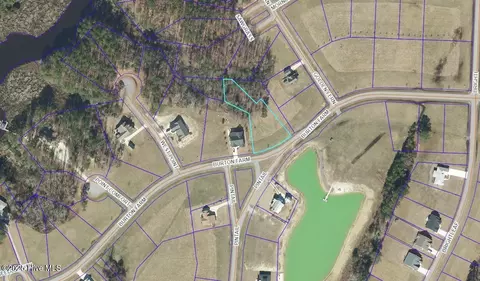 570 W Burton Farm Dr, Minnesott Beach, NC 28510