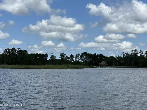 342 Battalina Ln, Belhaven, NC 27810