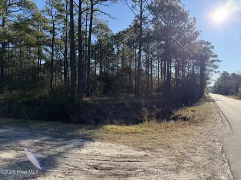 300 Crescent Rd, Boiling Spring Lakes, NC 28461