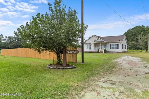 1441 Haw Branch Rd, Beulaville, NC 28518