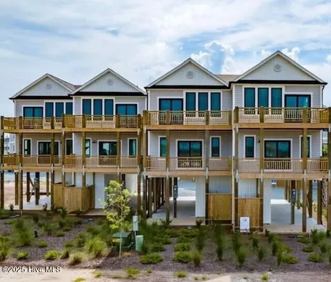 126 Shell Rd, Surf City, NC 28445