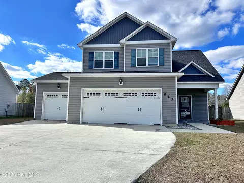 820 Tuscarora Trl, Jacksonville, NC 28546