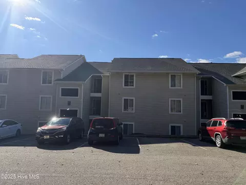 3392 Galleria Dr #22, Fayetteville, NC 28303