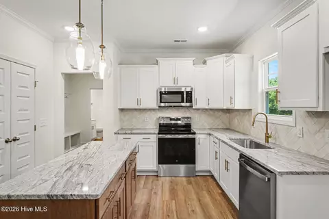 Kitchen - 262 Yardley Dr, Smithfield, NC 27577 photo 1 of 2