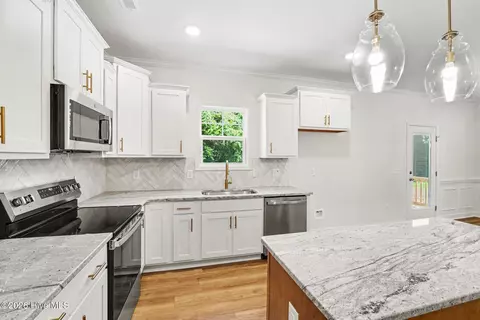 Kitchen - 262 Yardley Dr, Smithfield, NC 27577 photo 2 of 2