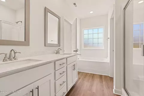 Bath - 41 Rum Row Ct, Smithfield, NC 27577 photo 1 of 3