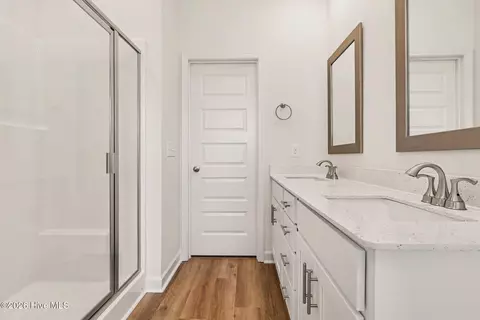 Bath - 41 Rum Row Ct, Smithfield, NC 27577 photo 2 of 3