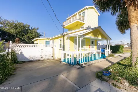 104 S 13th St, Morehead City, NC 28557