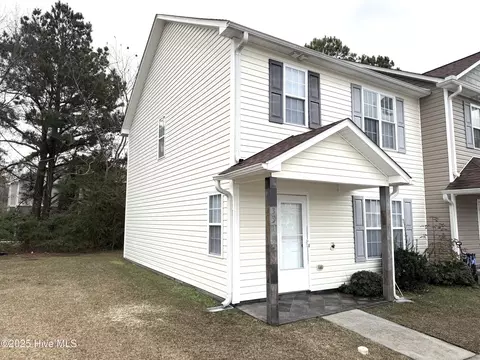 301 Comanche Trl, Havelock, NC 28532
