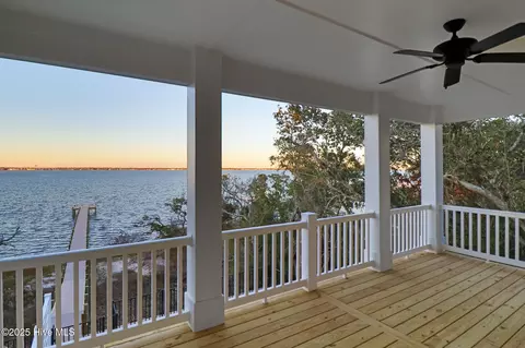Exterior - 3804 Emerald Dr #E, Emerald Isle, NC 28594 photo 3 of 7