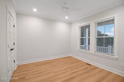 Bedroom - 3804 Emerald Dr #E, Emerald Isle, NC 28594 photo 5 of 8