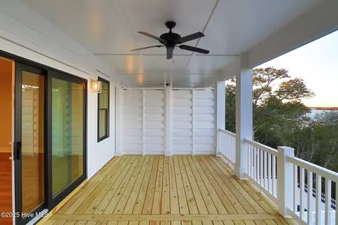 Exterior - 3804 Emerald Dr #E, Emerald Isle, NC 28594 photo 2 of 7
