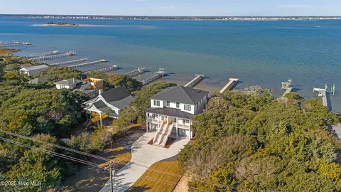 View/Area - 3804 Emerald Dr #E, Emerald Isle, NC 28594 photo 1 of 9