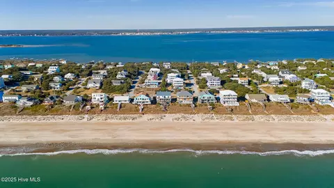 View/Area - 3804 Emerald Dr #E, Emerald Isle, NC 28594 photo 6 of 9