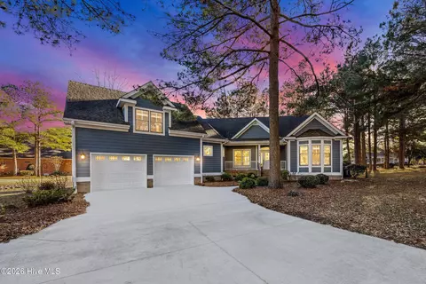 244 Red Fox Run Dr, Wallace, NC 28466