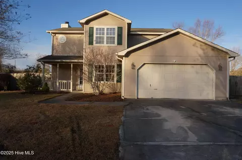 302 Rack Ln, Hubert, NC 28539