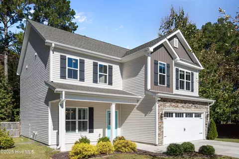 417 Belhaven Ct, Holly Ridge, NC 28445