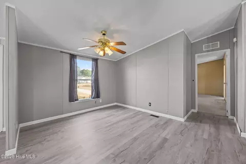 Living - 115 Patsy Ln, Hubert, NC 28539 photo 4 of 5