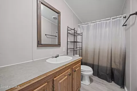 Bath - 115 Patsy Ln, Hubert, NC 28539 photo 3 of 4
