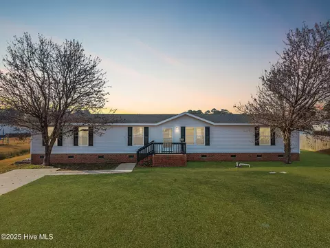 115 Patsy Ln, Hubert, NC 28539