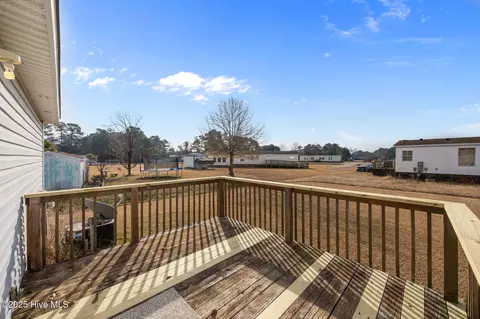 Exterior - 115 Patsy Ln, Hubert, NC 28539 photo 5 of 7