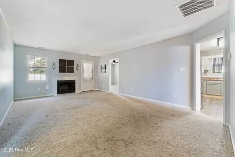 3003 E Windgate Ct, Jacksonville, NC 28546 photo 8