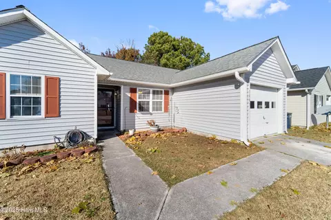 3003 E Windgate Ct, Jacksonville, NC 28546 photo 5