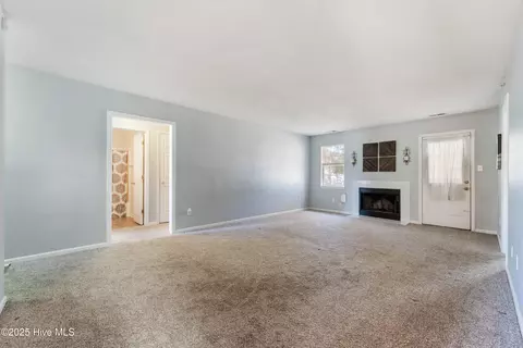 3003 E Windgate Ct, Jacksonville, NC 28546 photo 9