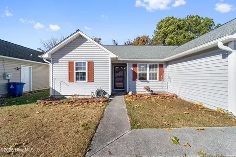 3003 E Windgate Ct, Jacksonville, NC 28546 photo 4